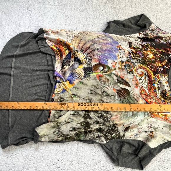 Women's SINGLE Los Angeles Gray Peacock Design Short Sleeve Tunic Size S - Picture 3 of 8